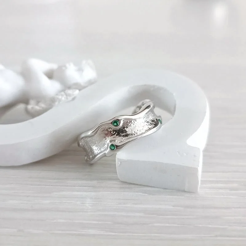 Sidabrinis žiedas su žaliom akutėm, žiedas su žaliom akutėm, sidabriniai žiedai, Sidabra Jewelry