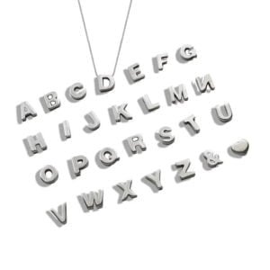 Sidabrinis pakabukas raidė