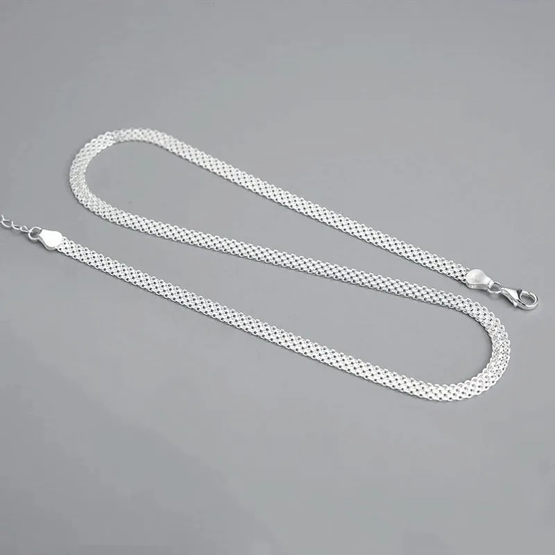 plati grandinele ant kaklo