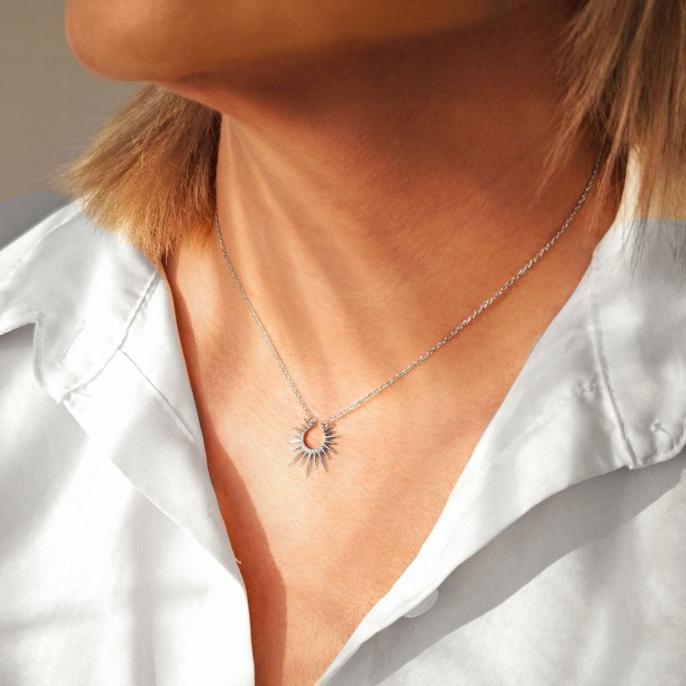 Kaklo papuošalas Solis 2 sidabriniai kaklo papuošalai