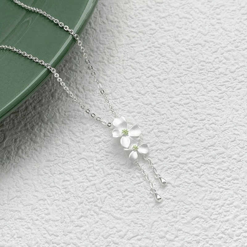 Kaklo papuošalas Gracia 3 kolje su gelemis