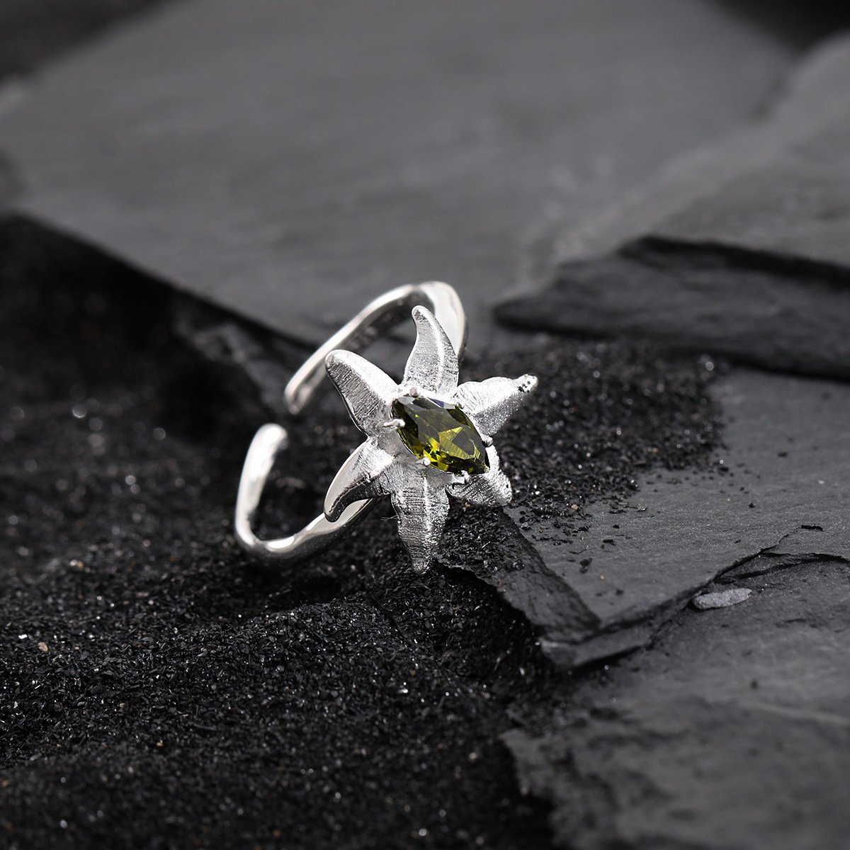 Sidabrinis žiedas Florin 4 ziedas su geles motyvu