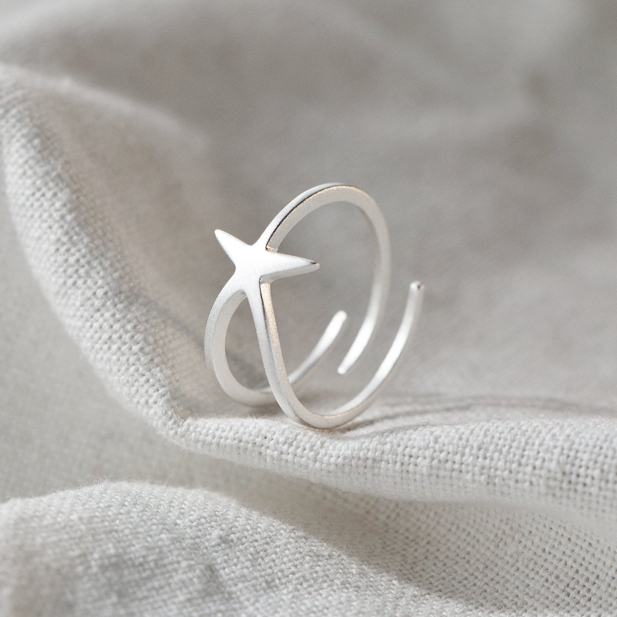 Sidabrinis žiedas Starlet 3 sviesaus sidabro ziedas