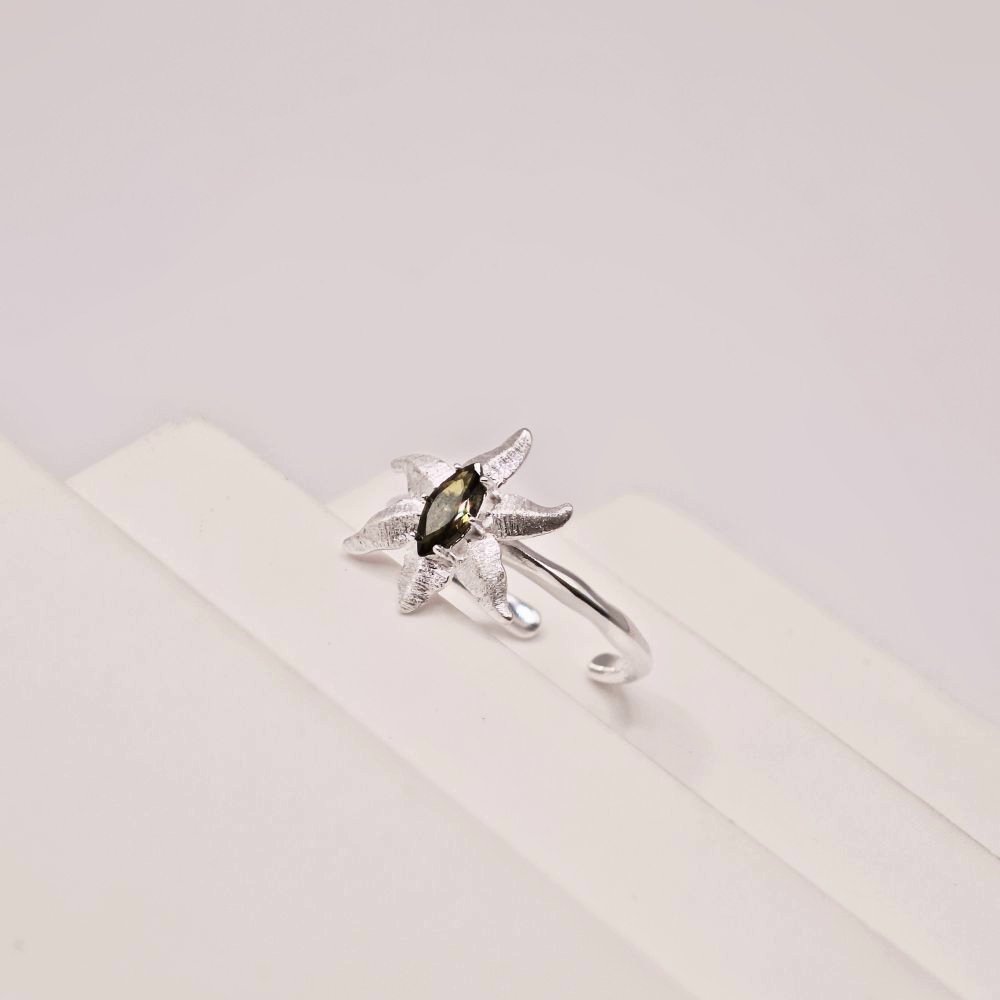 Sidabrinis žiedas Florin 3 ziedas su žalia akimi